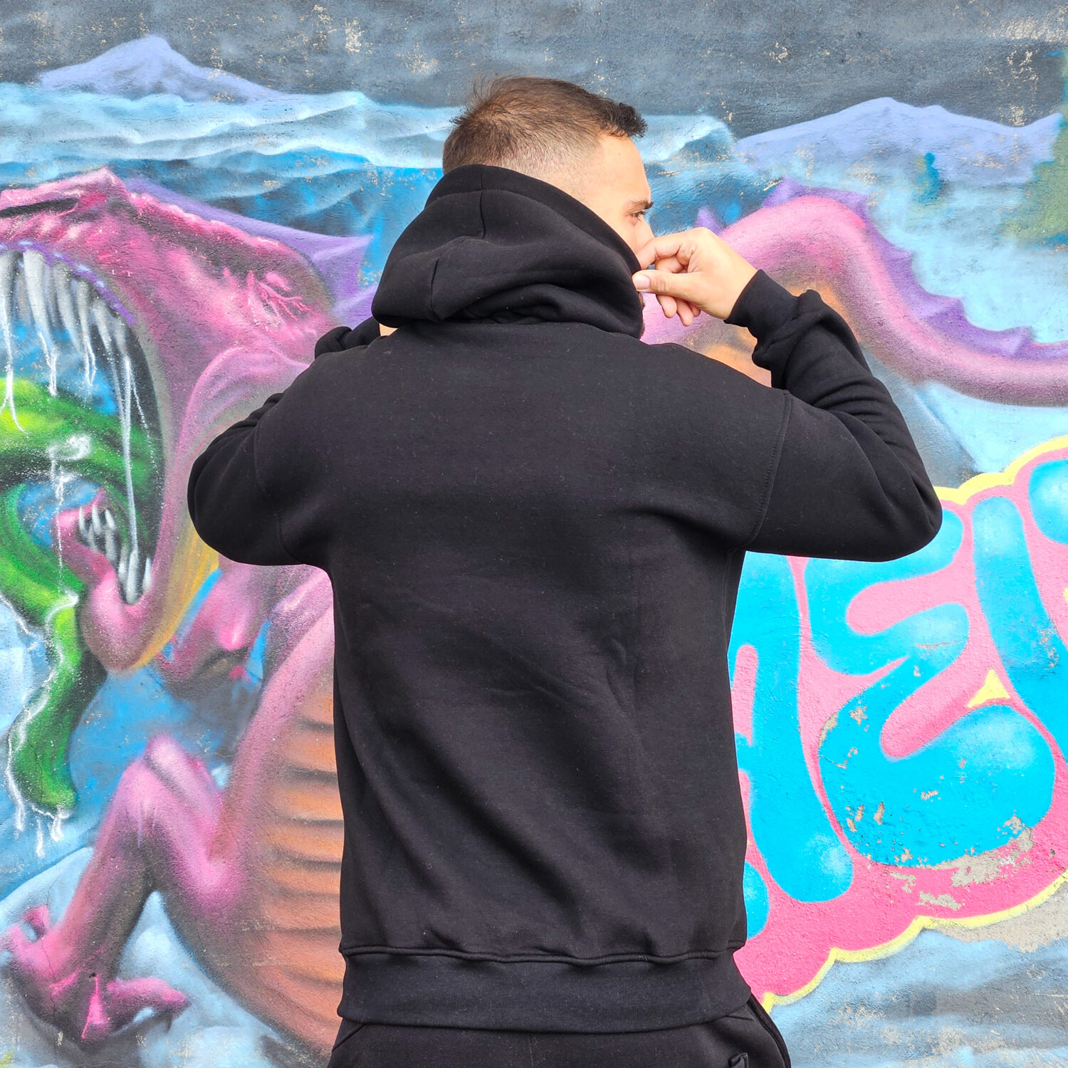 Sweatshirt with waist pocket - Image 2