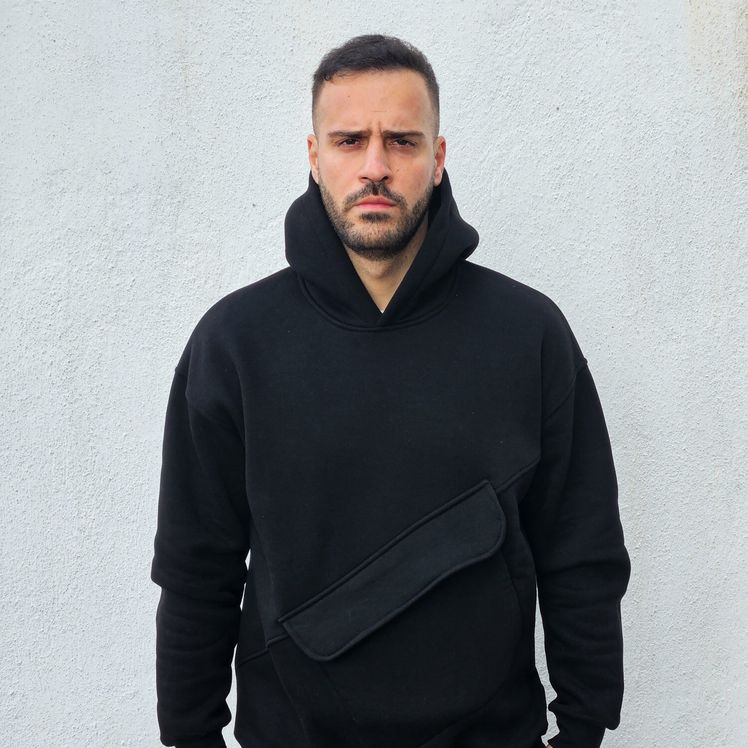 Sweatshirt with waist pocket - Image 3