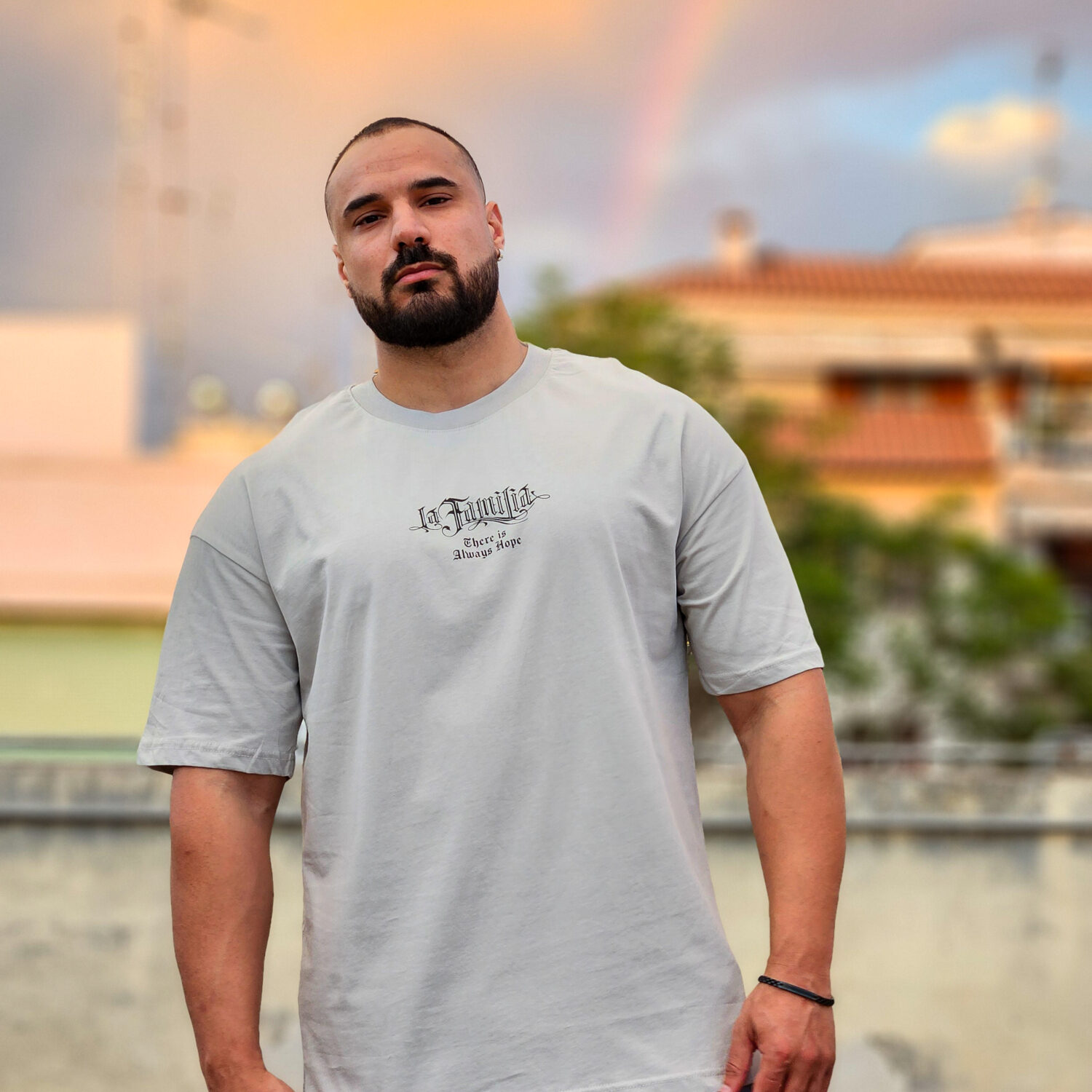 La Familia Oversized T-shirt - Image 5