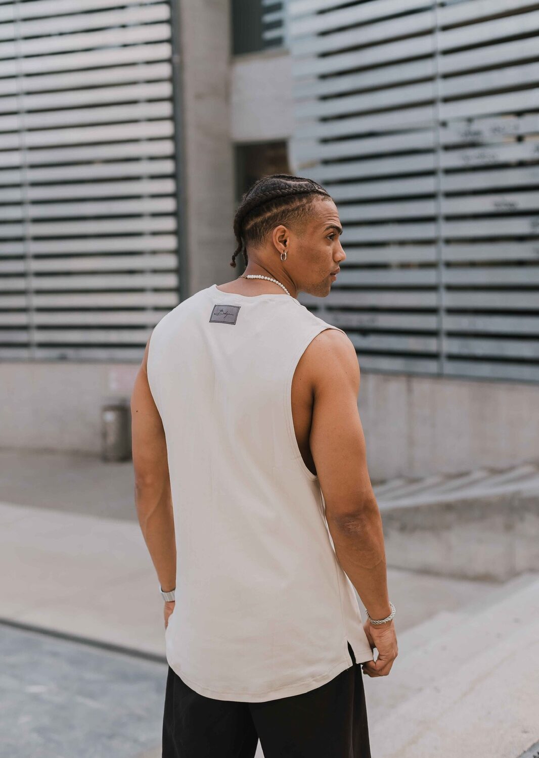 Sleeveless Oversized Beige - Image 2