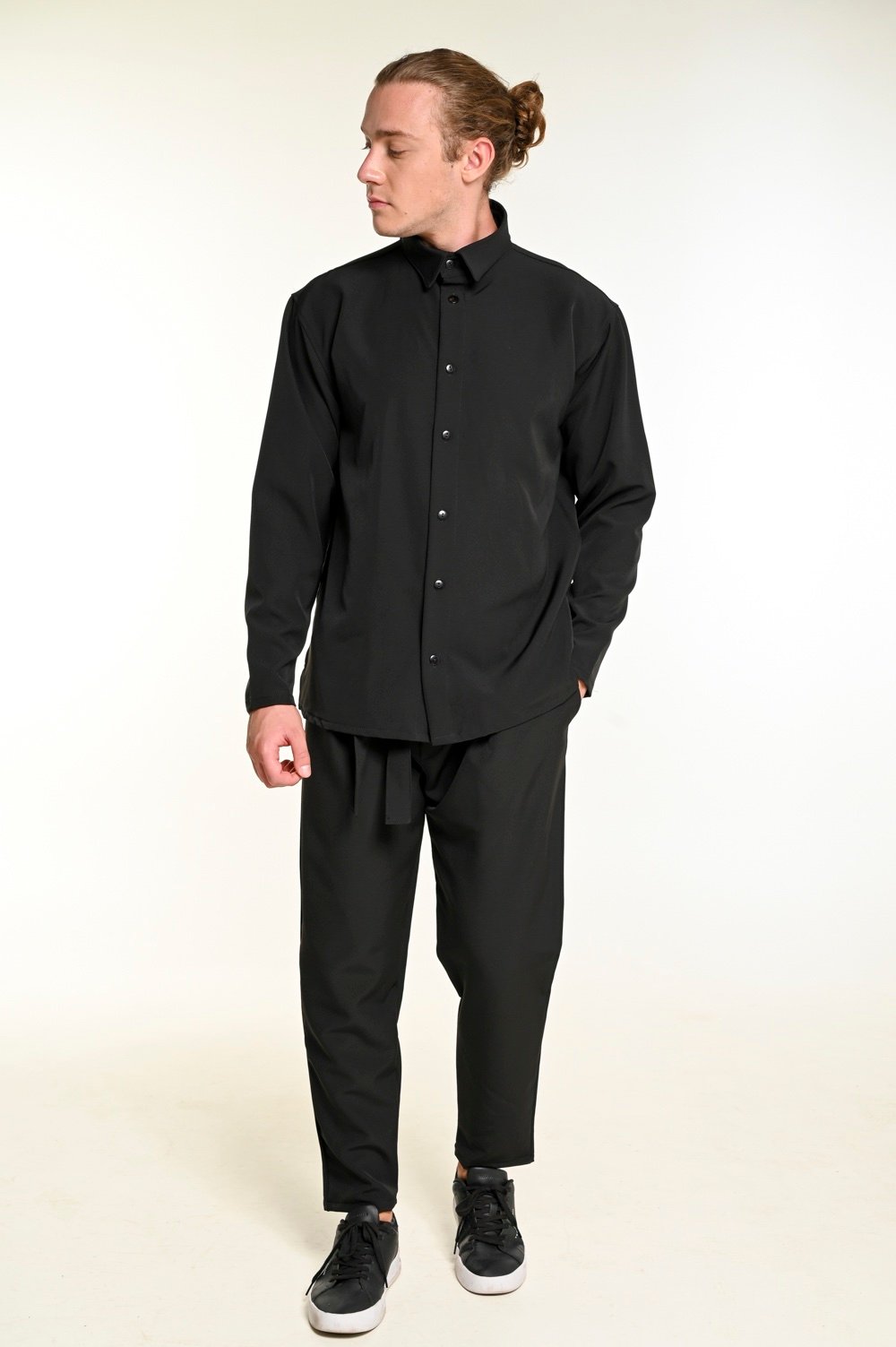 Μπορντό Σετ με Γιακά και Ζώνη στο Παντελόνι