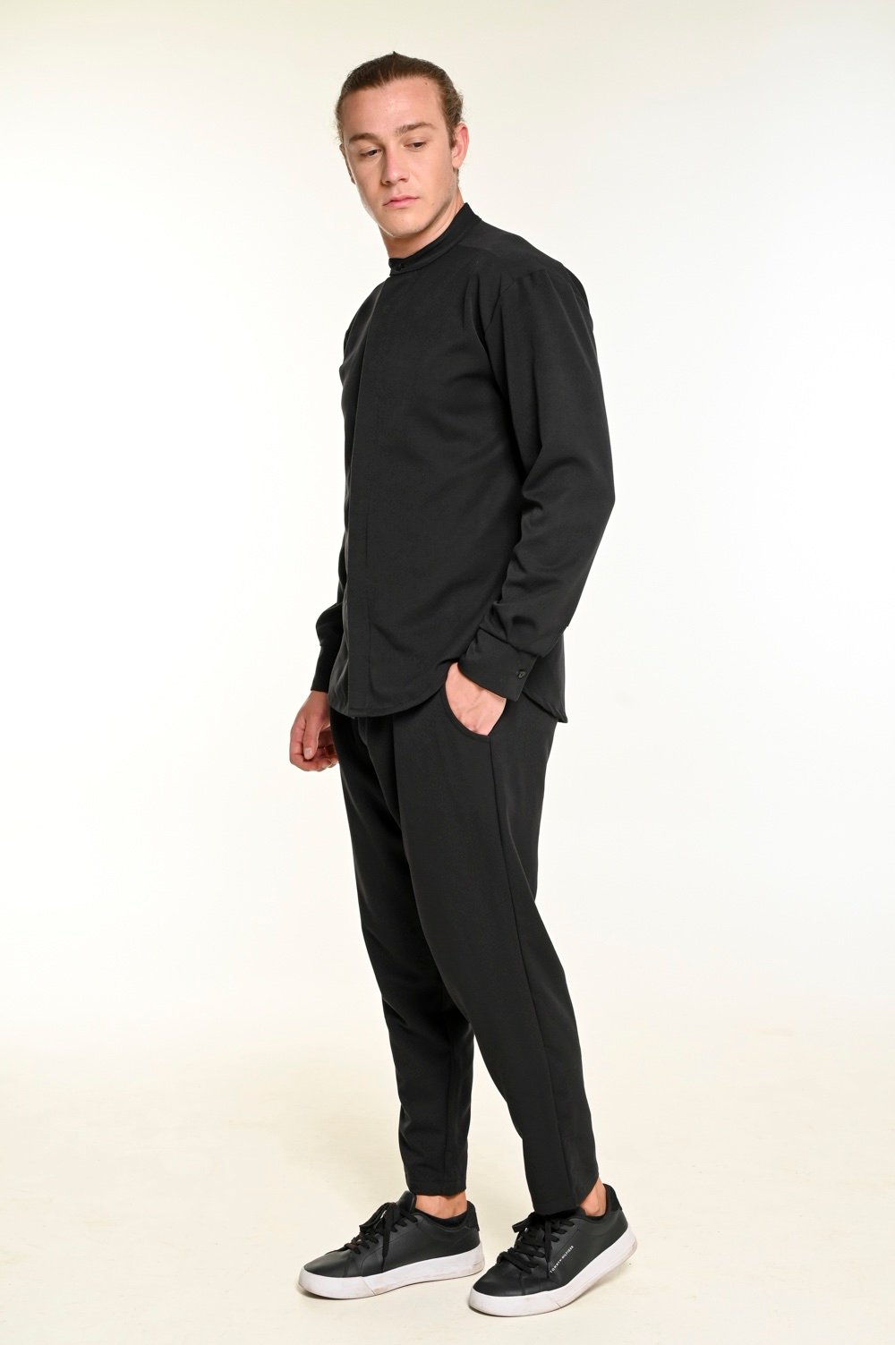 Μπορντό Σετ με Γιακά και Ζώνη στο Παντελόνι