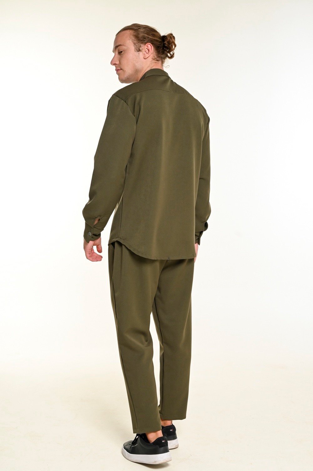 Μπορντό Σετ με Γιακά και Ζώνη στο Παντελόνι