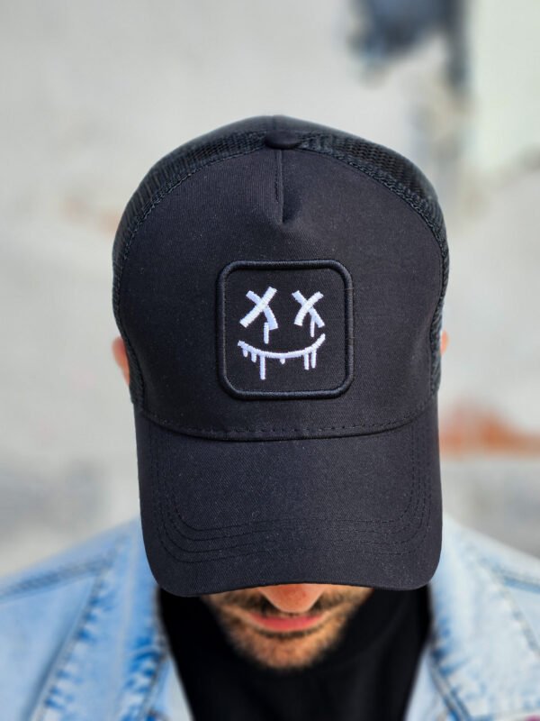 &Kappa;&alpha;&pi;έ&lambda;&omicron; &Mu;&epsilon; &Delta;&iota;&alpha;&kappa;&omicron;&sigma;&mu;&eta;&tau;&iota;&kappa;ό Patches